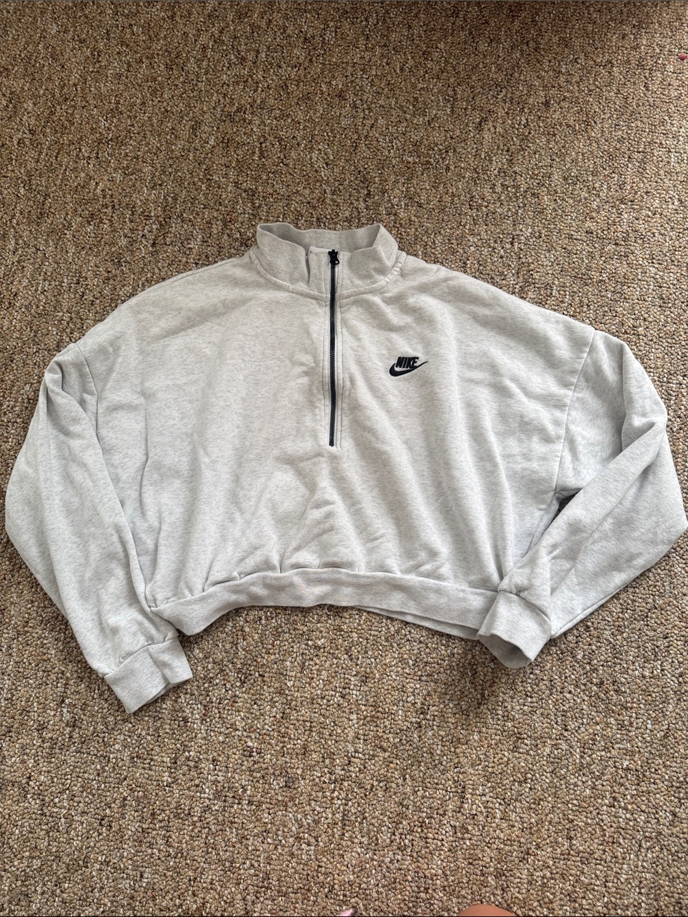 Nike Women’s Light Gray Cropped Half-Zip